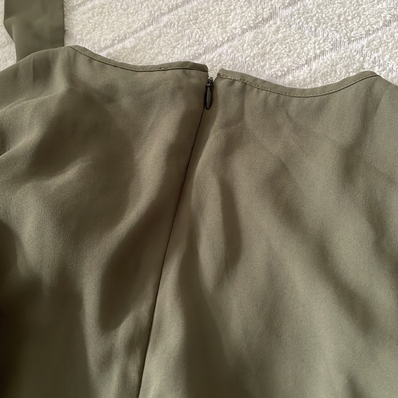 J. Crew Jumpsuit Womens 8 Olive Green Wide Leg Chiffon Minimalist Old Money - Picture 8 of 9